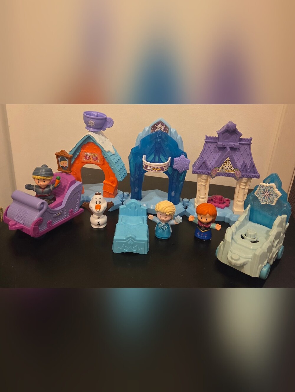 Little People Frozen Disney Princess Elsa Anna Kristoff Olaf Parade Floats